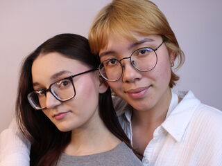 MerylAndDaryl's Live cam girls Profile Image