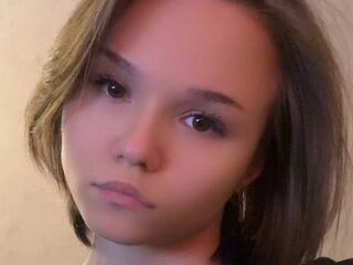 MoireAndCoventin's Live sex woman Profile Image
